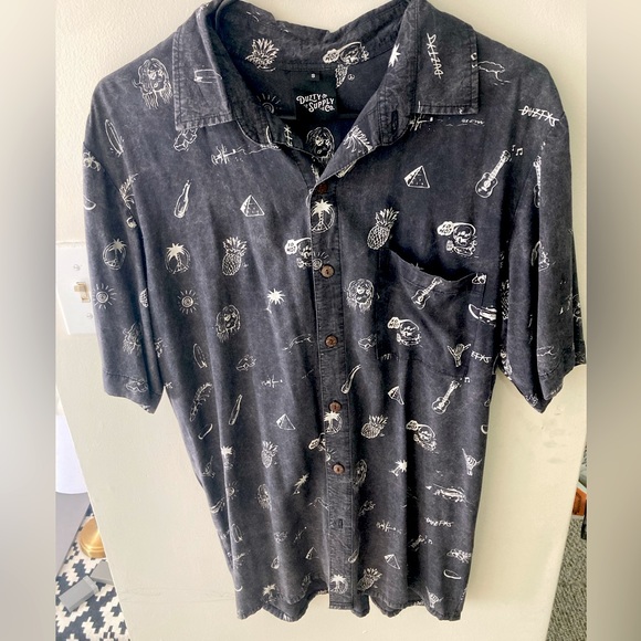 Button down cool surf collared black shirt - Picture 1 of 3